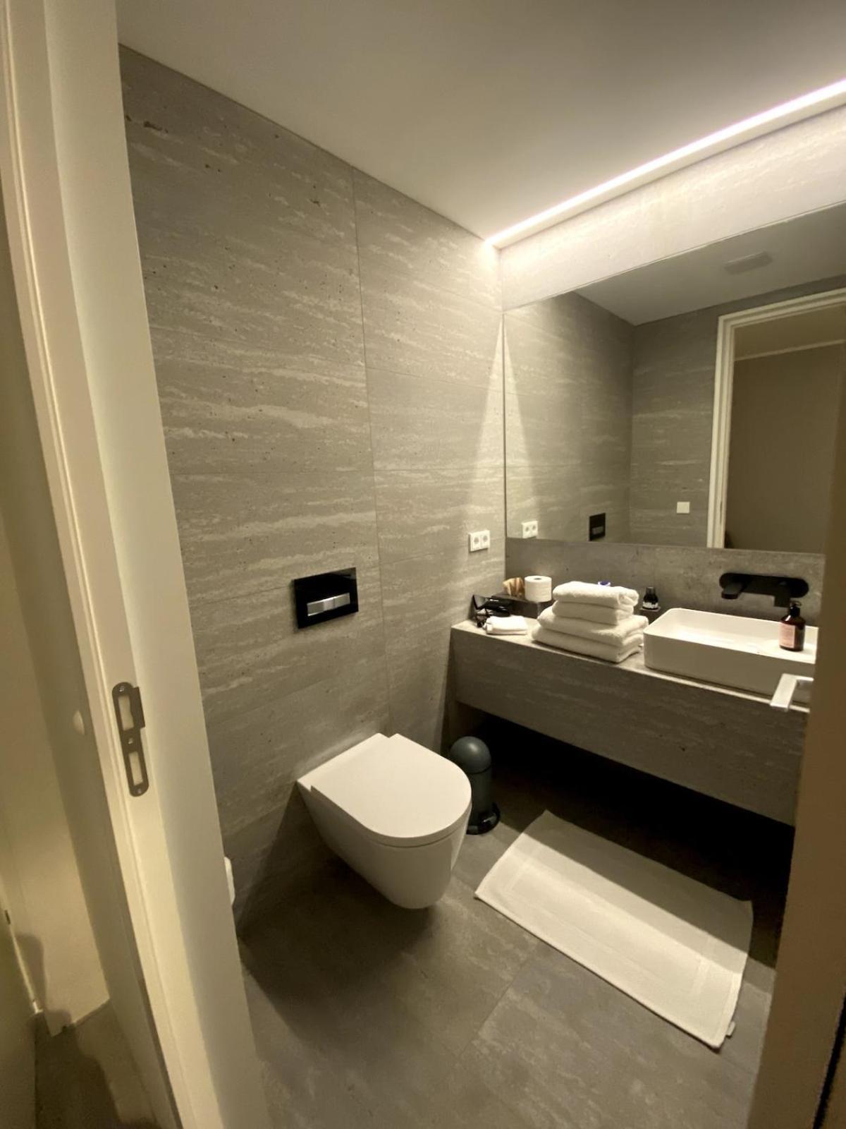 Highclass Luxury Penthouse Near Kudamm *